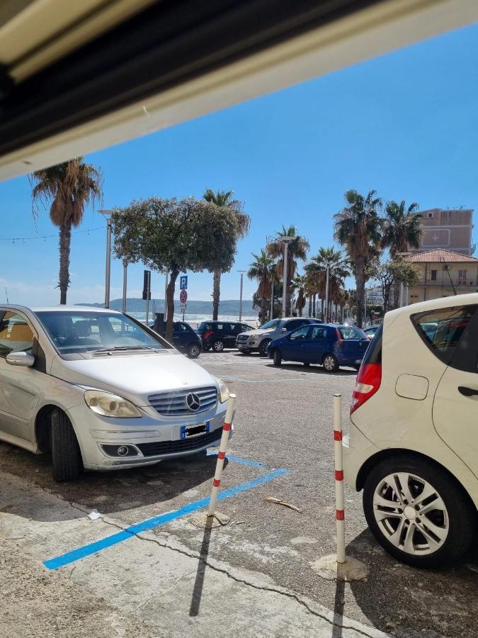 La Suite Sul Mare Crotone Exterior foto